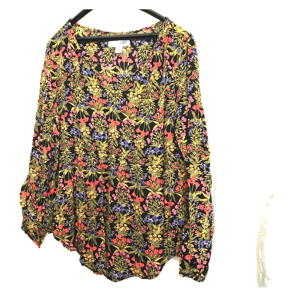 Old Navy floral maternity blouse